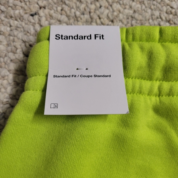 BNWT Nike Boys Nike Sportswear Club Fleece Pant Atomic Green/Chlorophyll XS - Picture 8 of 8